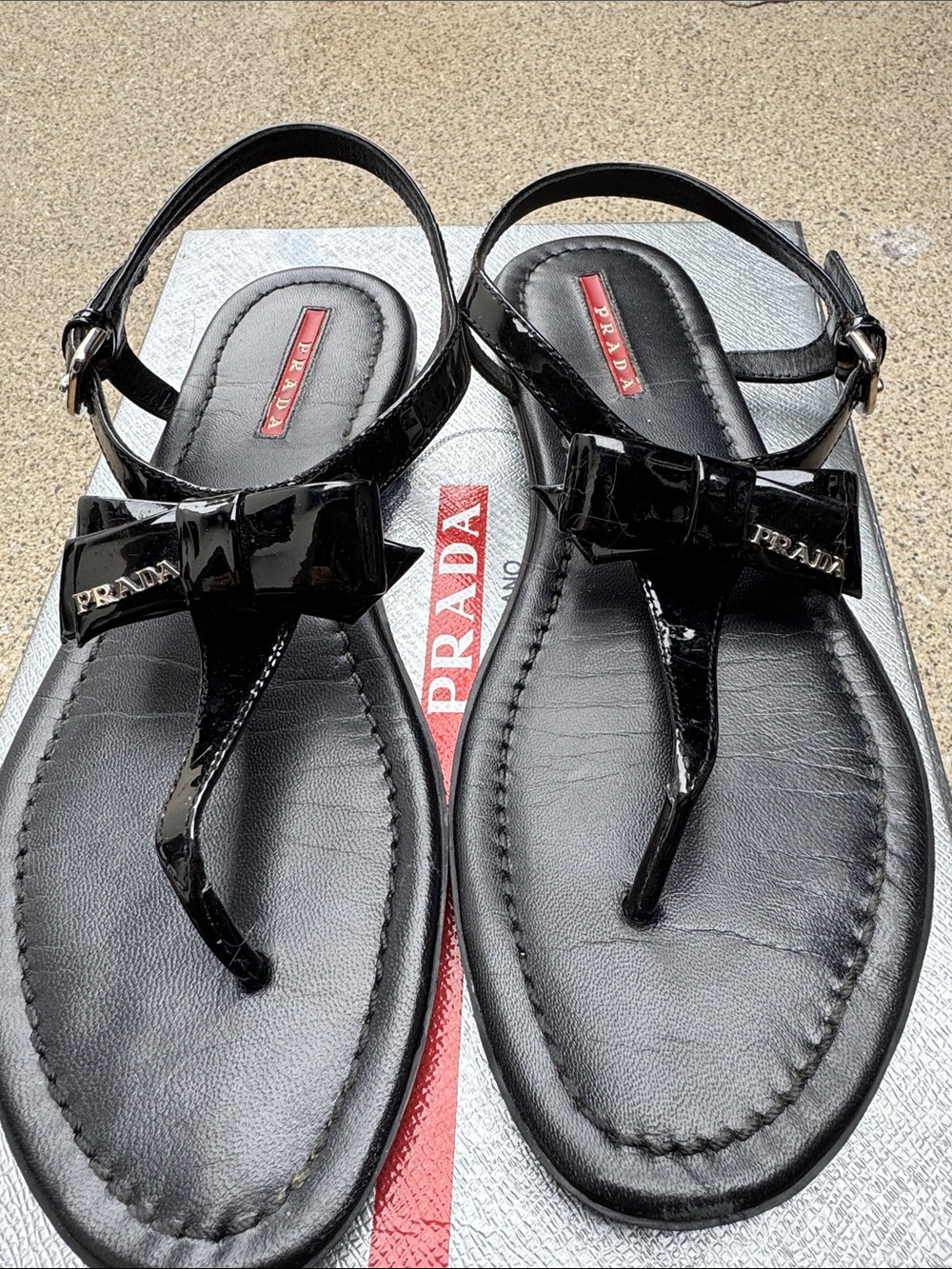Prada Black Patent Leather Bow Thong Sandals - Women's
